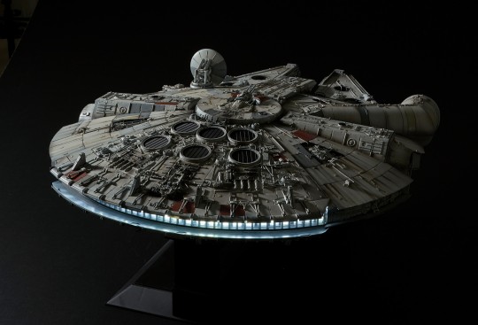 Perfect Grade Millenium Falcon - Detailshot - © Revell / Bandai